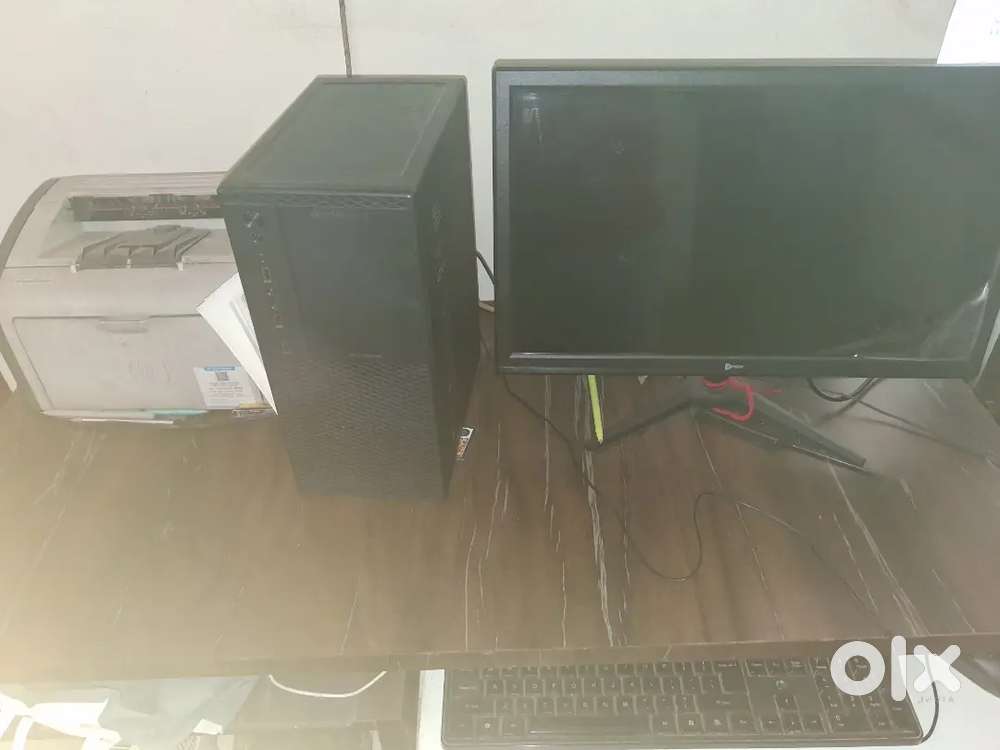 OLD COMPUTER NEW CABINET NEW MONITOR