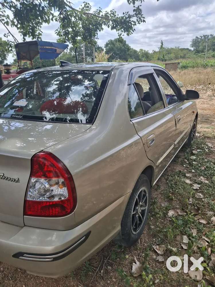 Hyundai Accent Petrol At 2011 Model