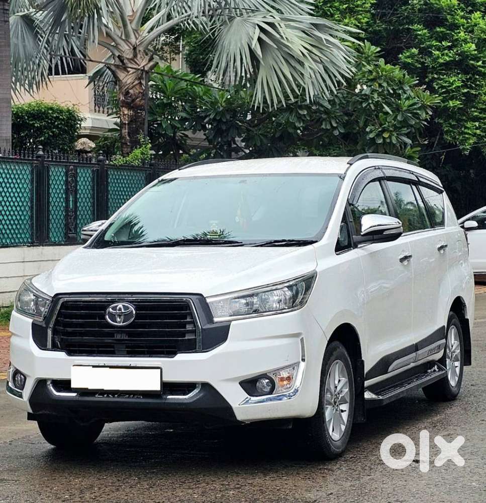 Toyota Innova Crysta 2.4 G Mt, 2017, Diesel