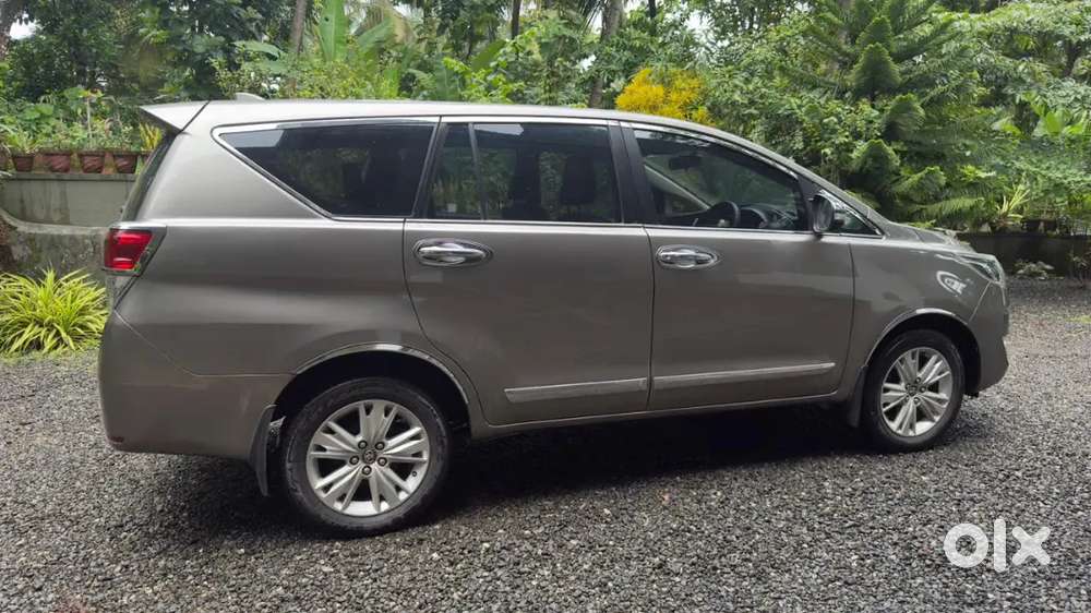 Toyota Innova Crysta 2016 Diesel 7-seater
