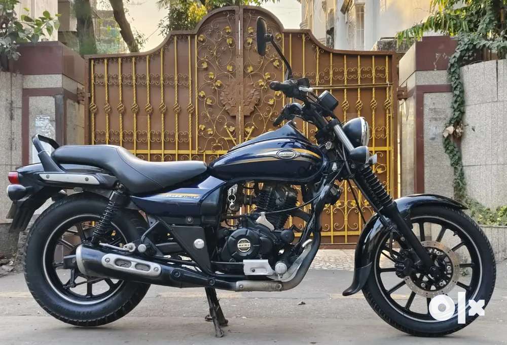 Bajaj avenger deals 150 street