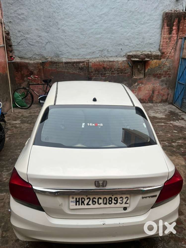 Honda Amaze Petrol 2015