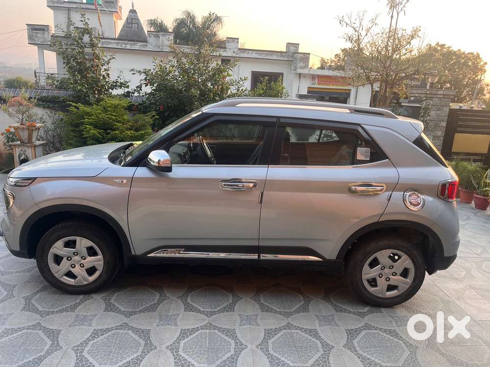 2022 Hyundai Venue S - Just 16k Kms - Mint Condition