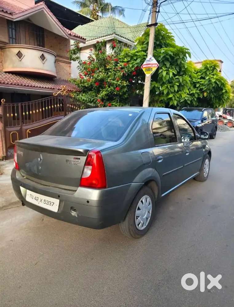 Mahindra Renault Logan 2010