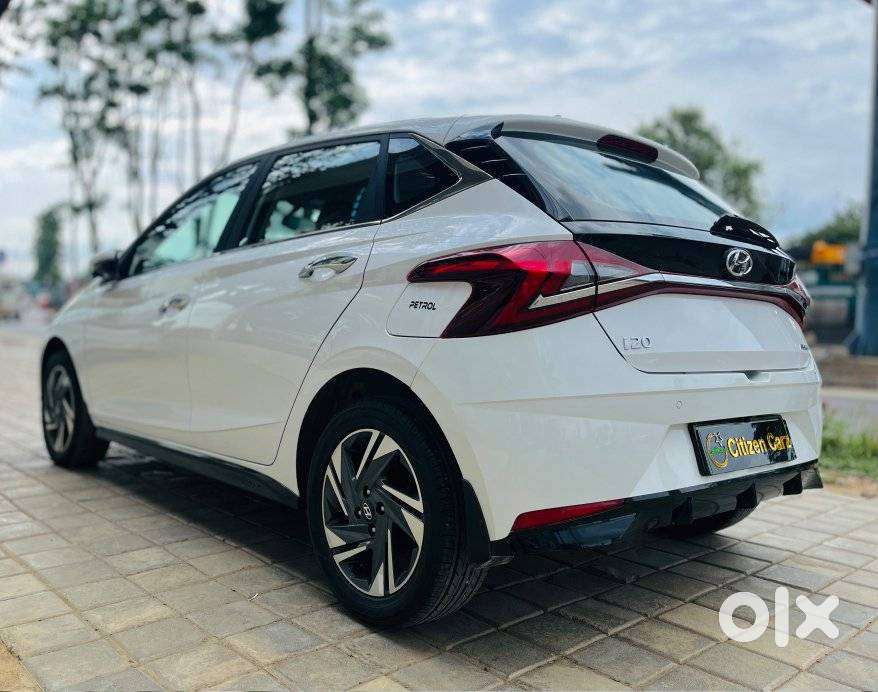 Hyundai I20 Asta (o) 1.2 Ivt, 2023, Petrol