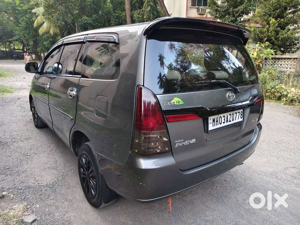 Toyota Innova 2.5 G (diesel) 8 Seater, 2011, Diesel