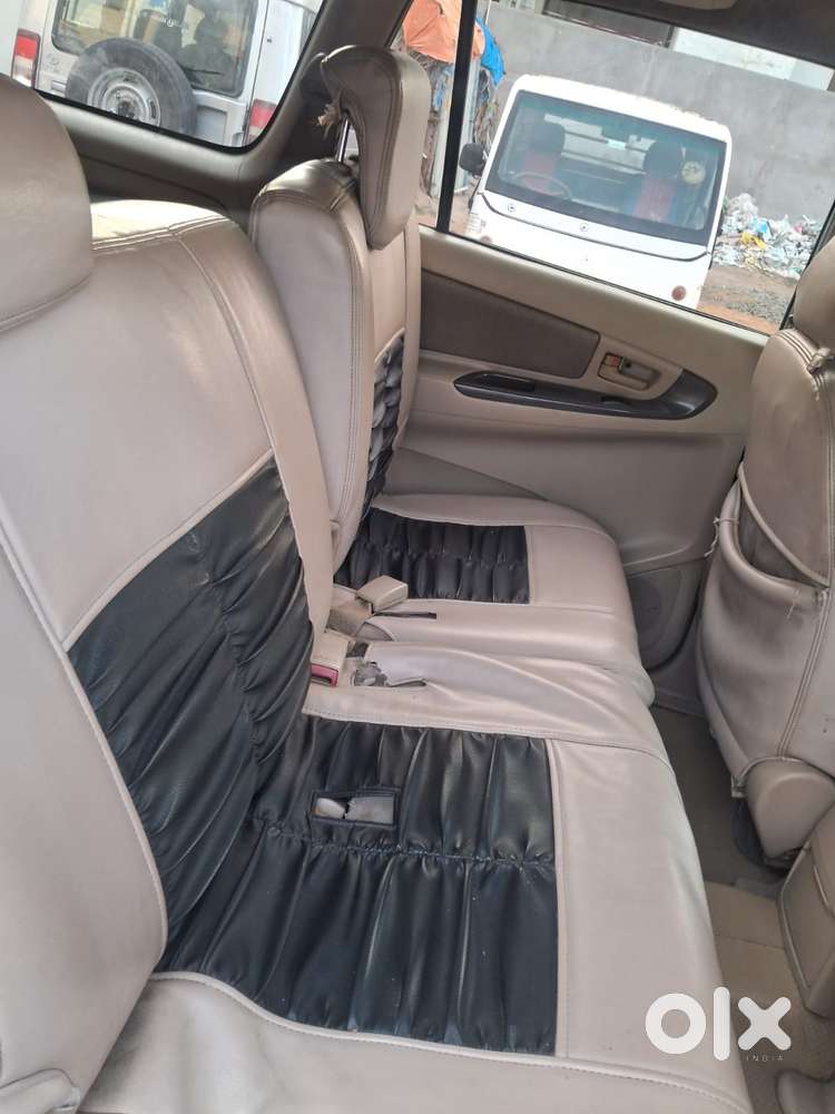 Toyota Innova 2.5 E 8 Str, 2005, Diesel