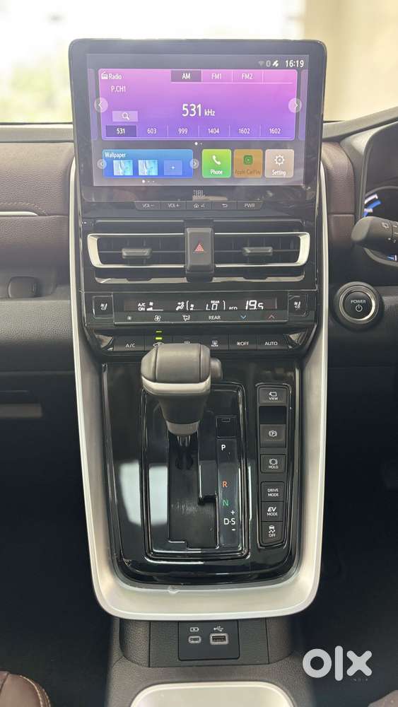 Toyota Innova Hycross 2.0 Zx (o) Hybrid 7 Str, 2025, Petrol