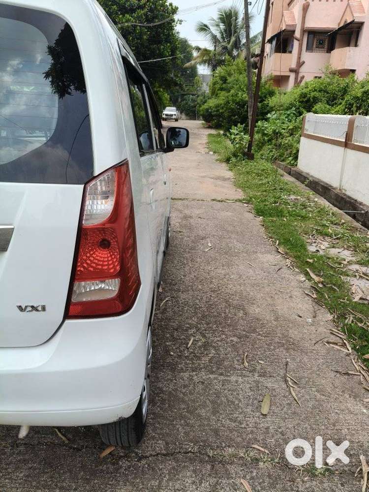 Maruti Suzuki Wagon R 1.0 Vxi (o), 2018, Petrol