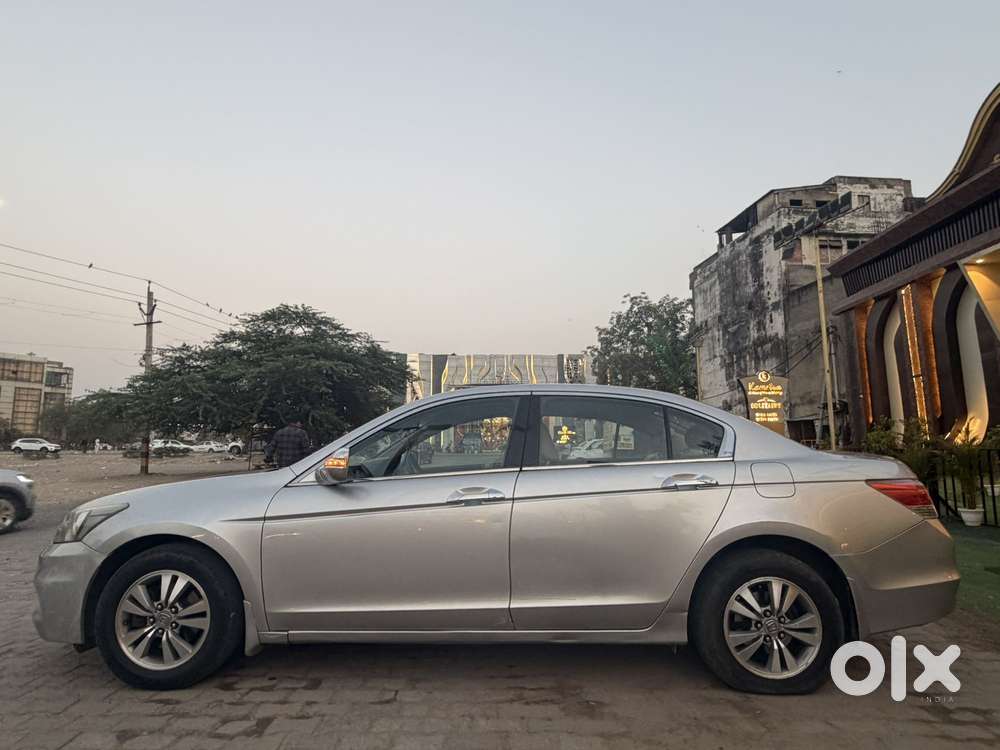 Honda Accord 2.4 Manual, 2012, Petrol