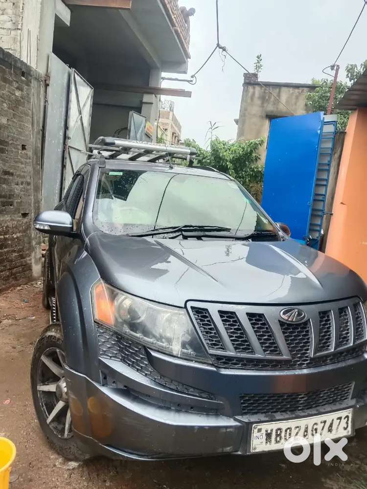 Xuv500 Showroom Maintain Well Condition Car With Extra Exarise Added