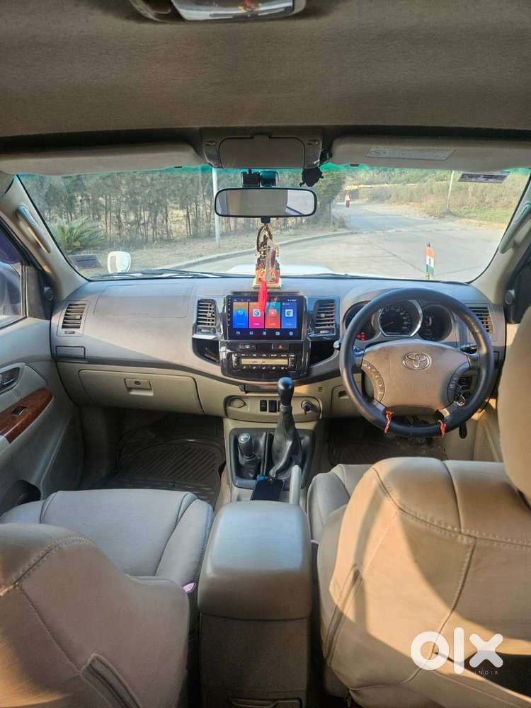 Toyota Fortuner (2010)