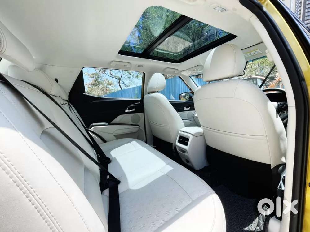 Mahindra Xuv 3xo Ax7 Diesel Mt, 2024, Diesel