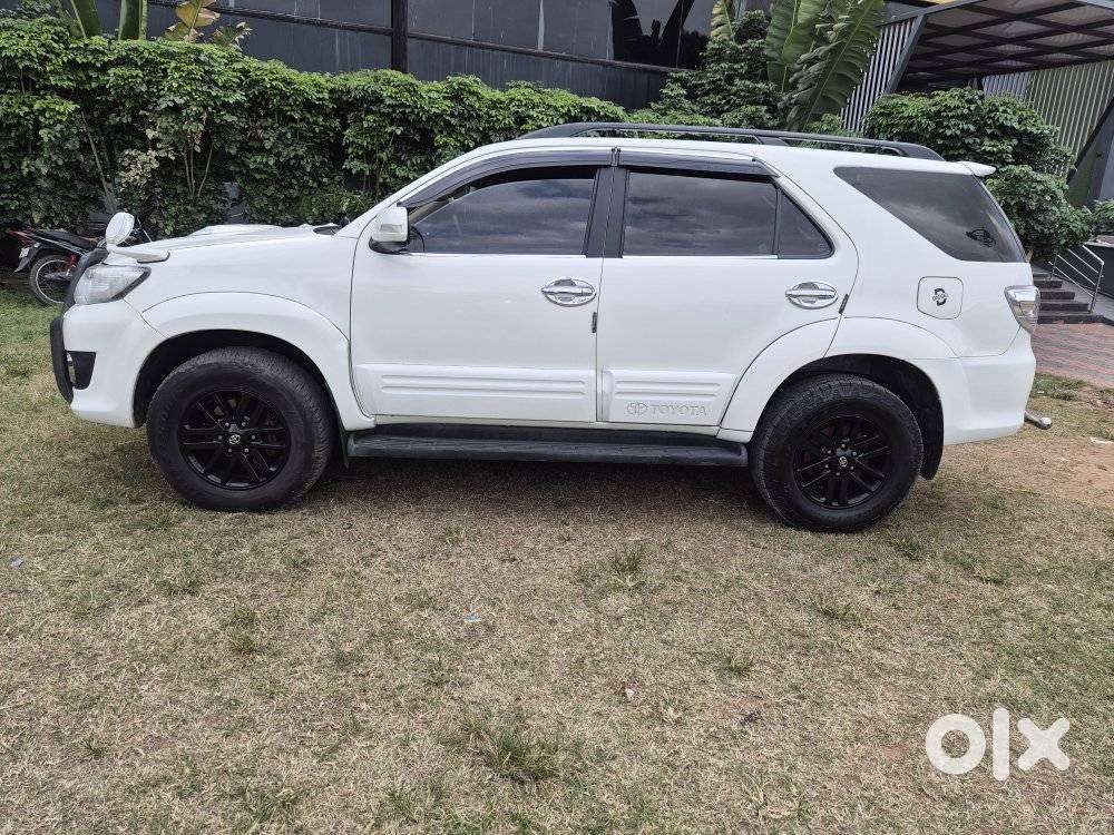 Toyota Fortuner 3.0 4x4 Manual, 2015, Diesel