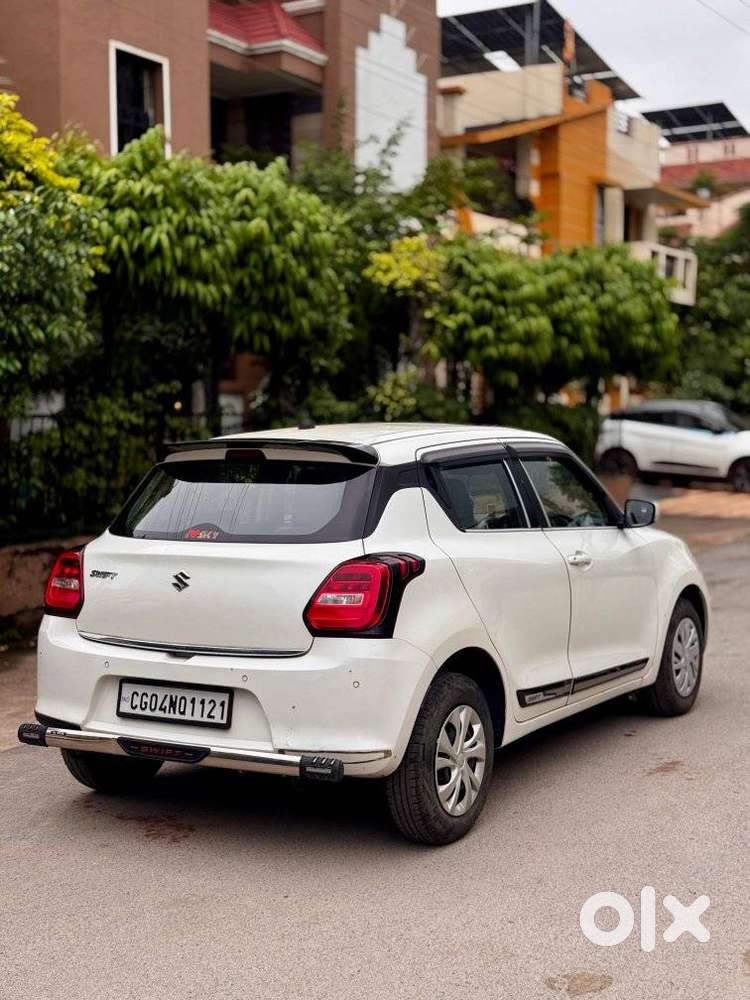 Maruti Suzuki Swift Vxi + Manual, 2021, Petrol