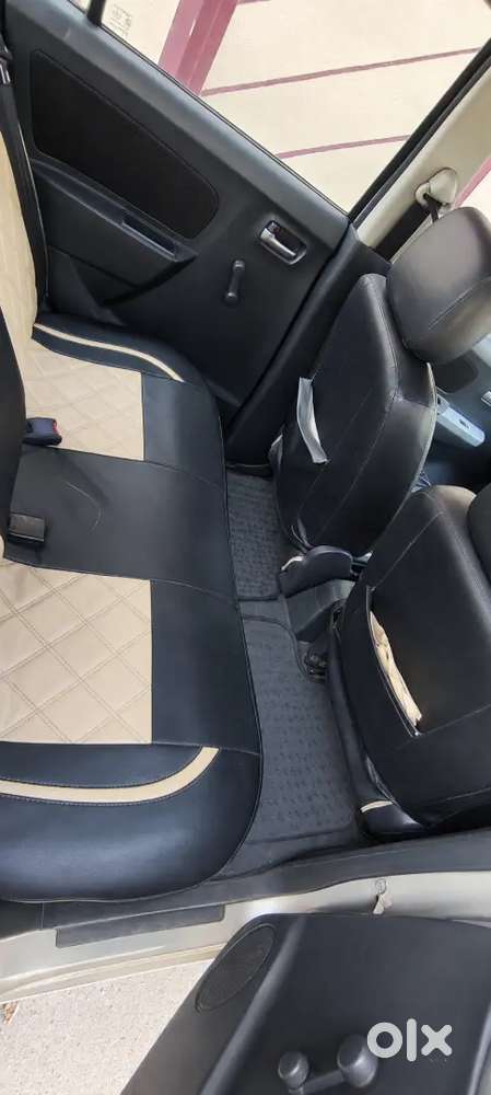 Maruti Suzuki Wagon R Lxi Cng 2012 (dealer Log Is Ad Se Dur Rahe)