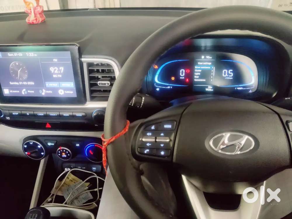 Hyundai Venue 2022 Petrol 8000 Km Driven
