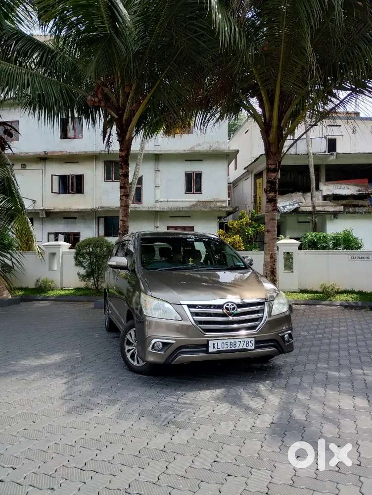Toyota Innova 2015(2.5 Z) Diesel Well Maintained