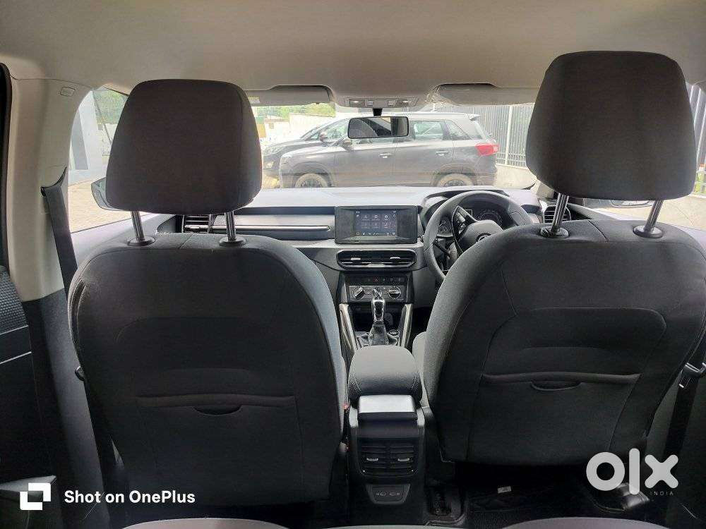Skoda Kylaq Signature At, 2025, Petrol