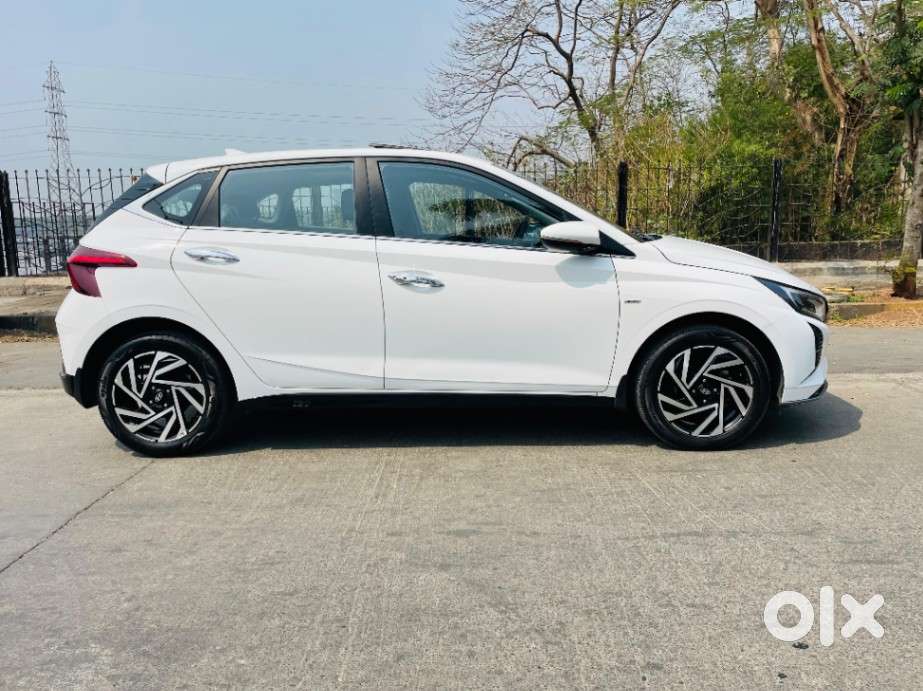 Hyundai I20 Asta (o) 1.2 Ivt, 2024, Petrol