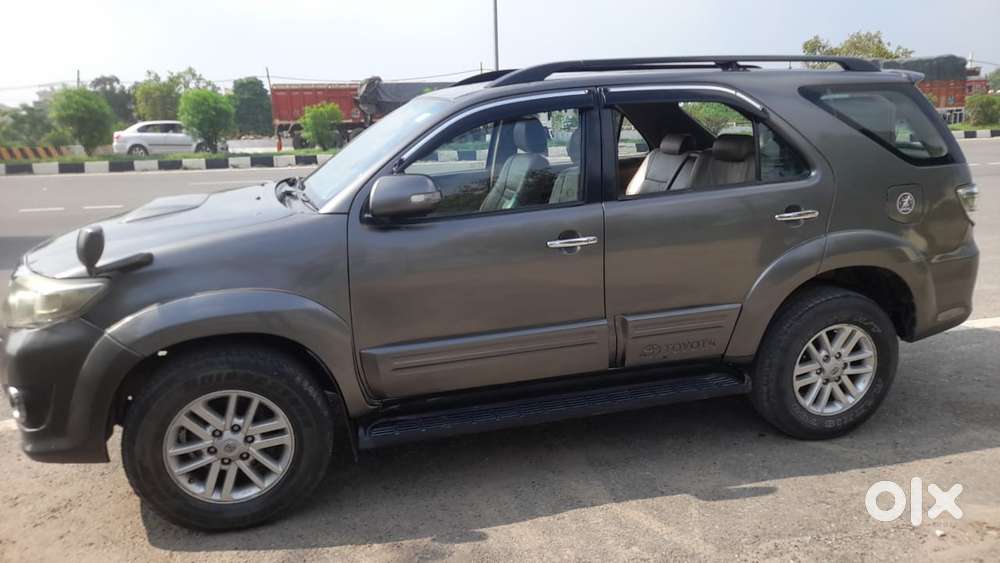 Toyota Fortuner, 2012, Diesel