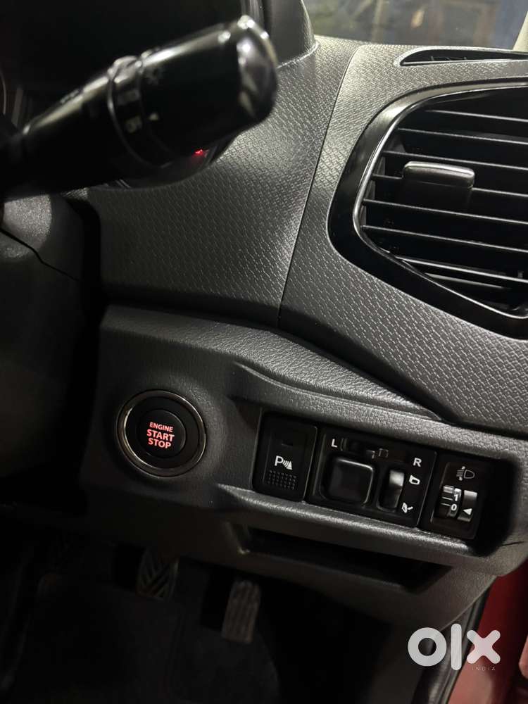 Maruti Suzuki Brezza Zdi+ Dual Tone, 2018, Diesel