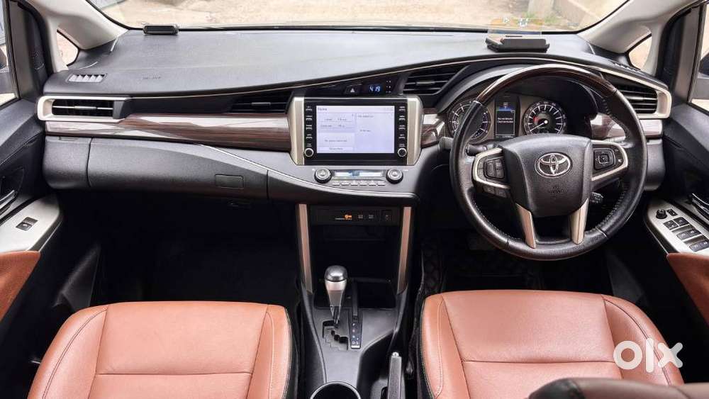 Toyota Innova Crysta, 2022, Petrol