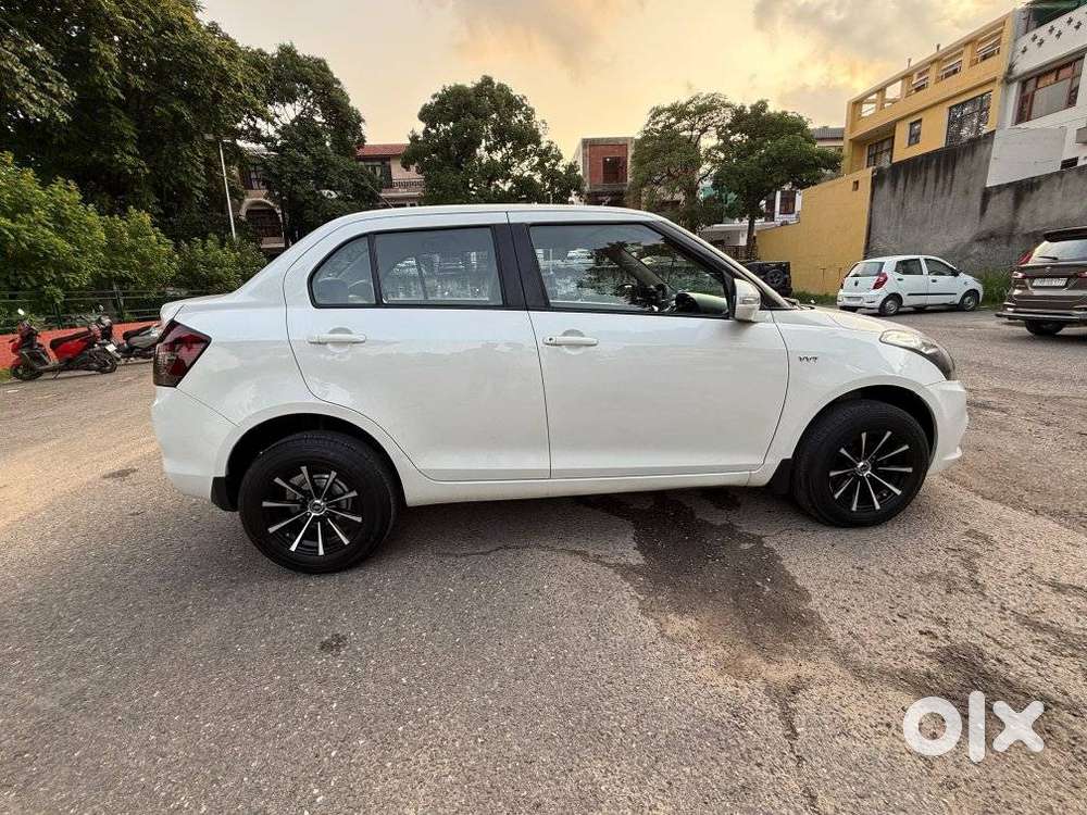 Maruti Suzuki Dzire 1.2 Vxi, 2015, Petrol