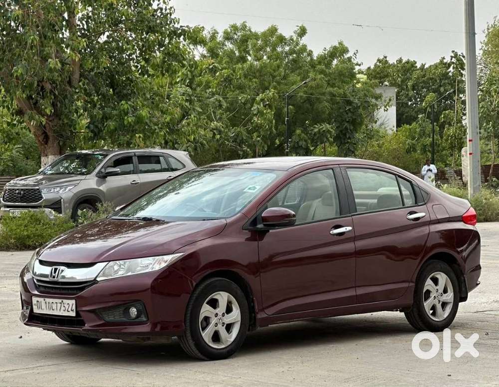 Honda City V At Sunroof I-vtec, 2016, Petrol
