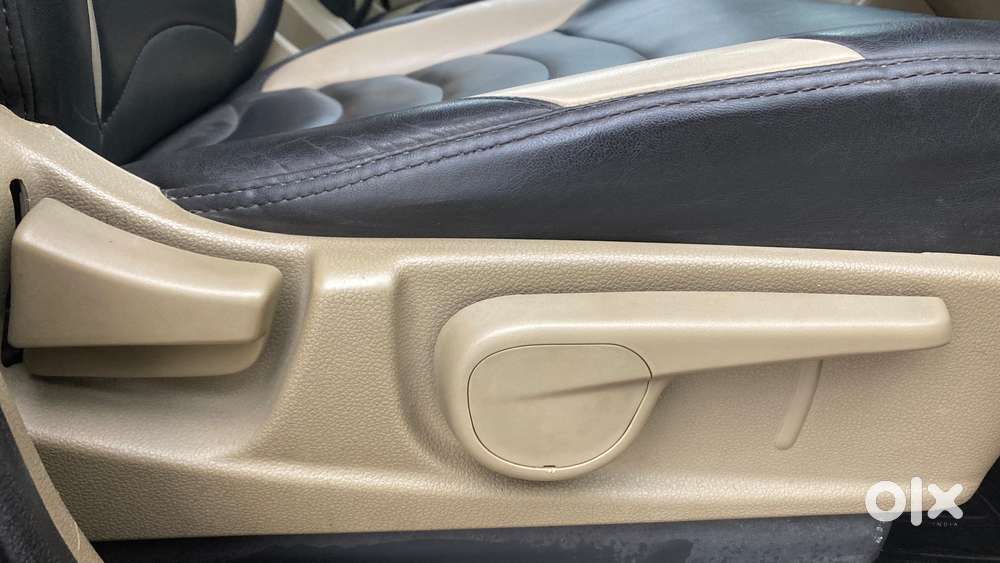 Mahindra Tuv 300 T8 Amt, 2016, Diesel