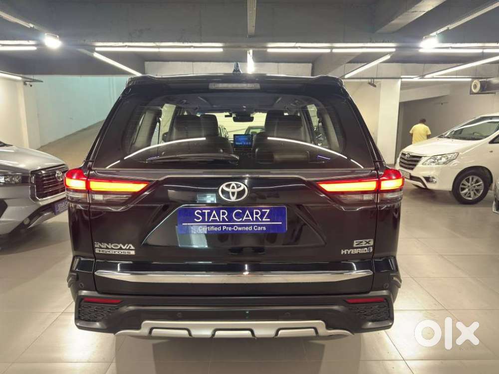Toyota Innova Hycross 2.0 Zx (o) Hybrid 7 Str, 2024, Petrol