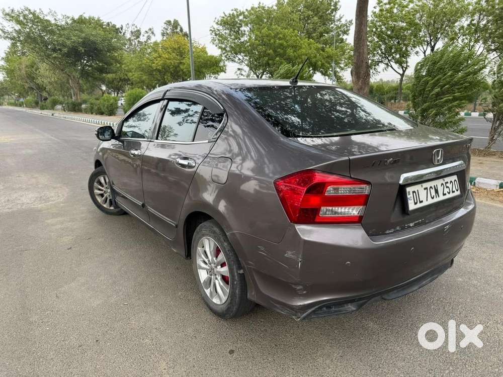 Honda Hybrid Car 2012