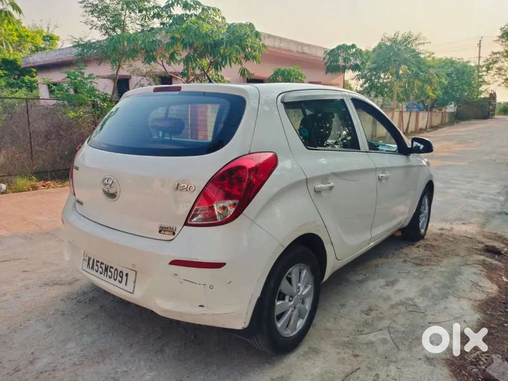 Hyundai Elite I20 2013 Diesel 136000 Km Driven