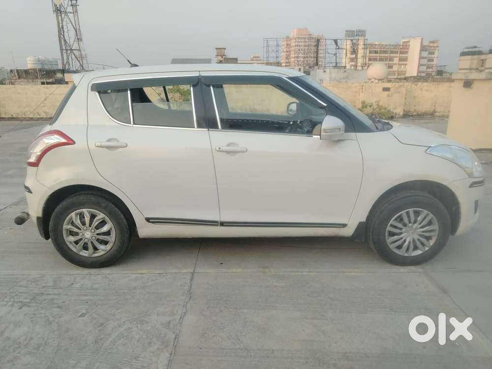 Maruti Suzuki Swift Vxi 1.2 Abs Bs-iv, 2013, Petrol