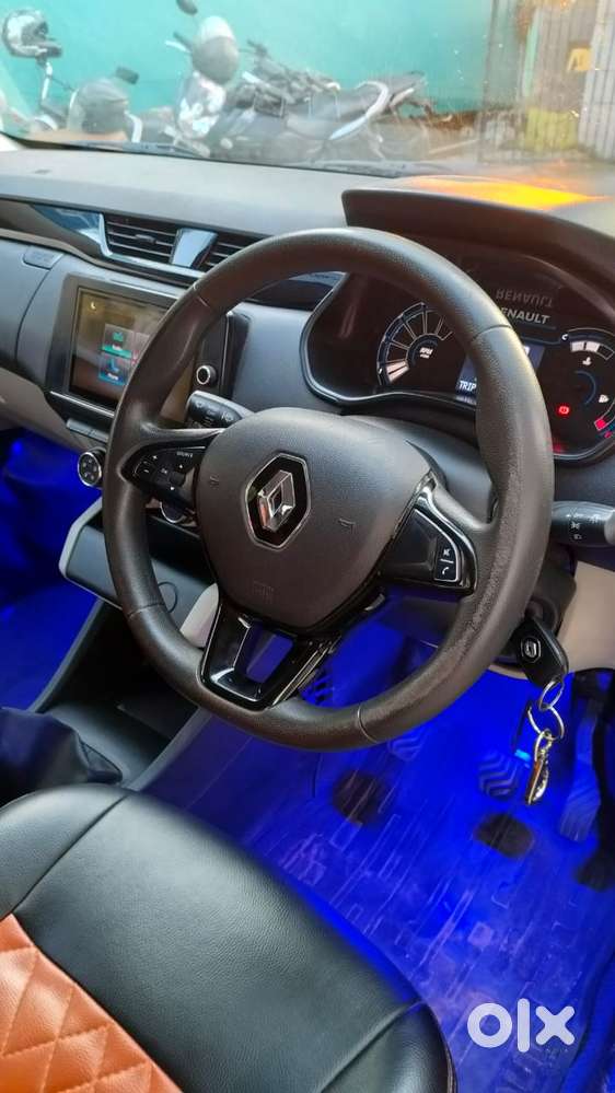 Renault Triber Rxt, 2022, Petrol