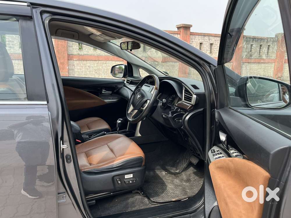 Toyota Innova Crysta [2016-2020] 2.7 Vx At 7 Str, 2017, Petrol