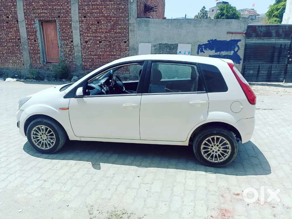 2012 Model Registered 2013