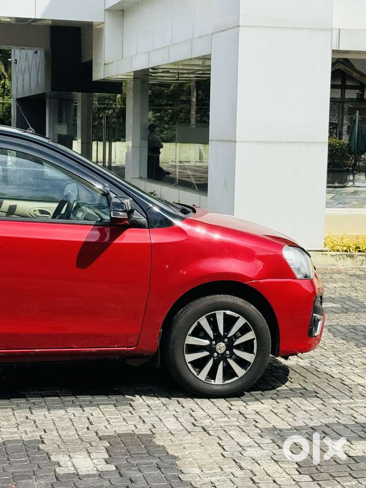 Toyota Etios Liva 1.2 Vx Dual Tone, 2017, Petrol