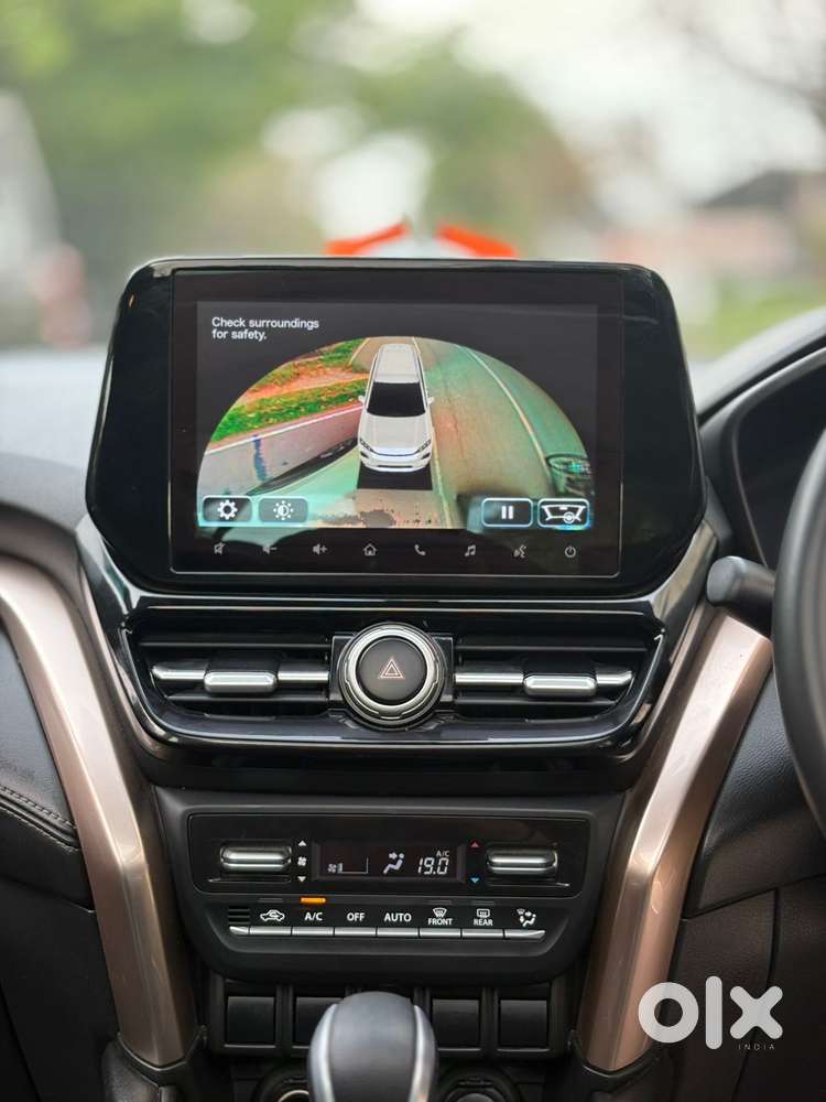 Maruti Suzuki Grand Vitara 1.5 Alpha Plus Intelligent Hybrid Ecvt, 2..