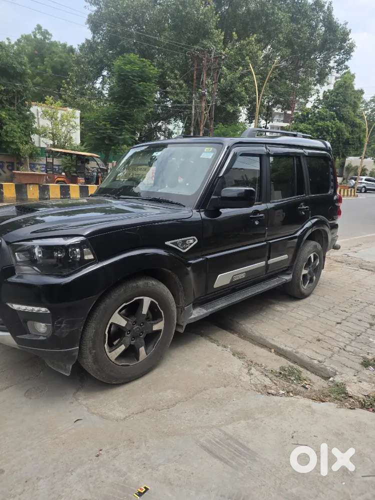 Mahindra Scorpio Classic 2022 Captain Seat