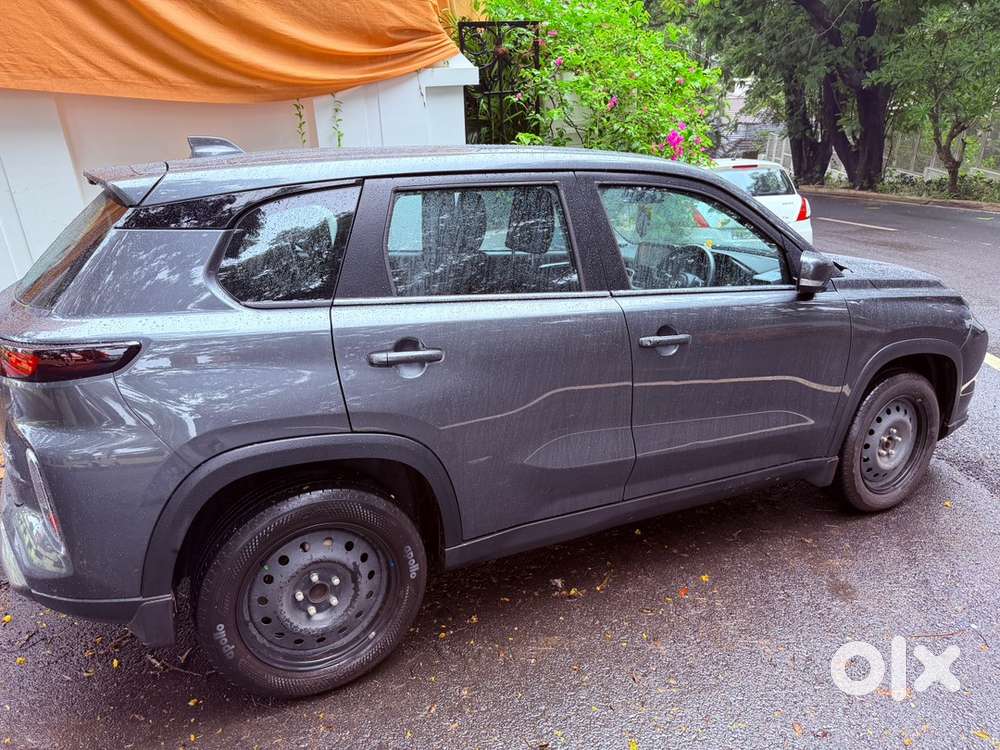 Toyota Urban Cruiser Hyryder Petrol Manual 2024