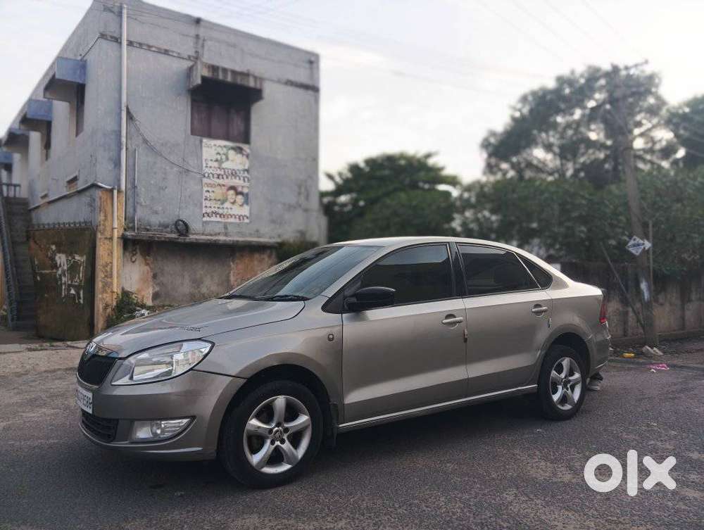 Skoda Rapid 1.5 Tdi Ambition Plus, 2014, Diesel