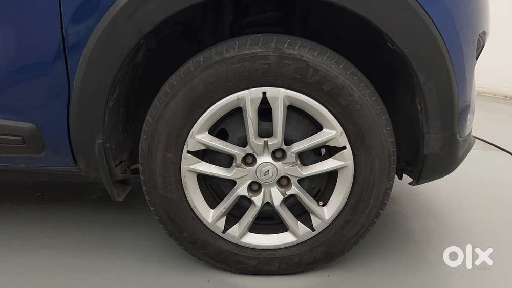 Renault Triber Rxt, 2021, Petrol