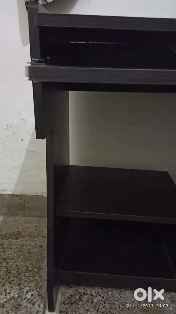 One Month Old Study Table in India, Free classifieds in India OLX