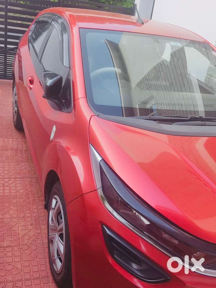 Tata Altroz 2022 Xm Plus (s) Diesel Good Condition, First Owner