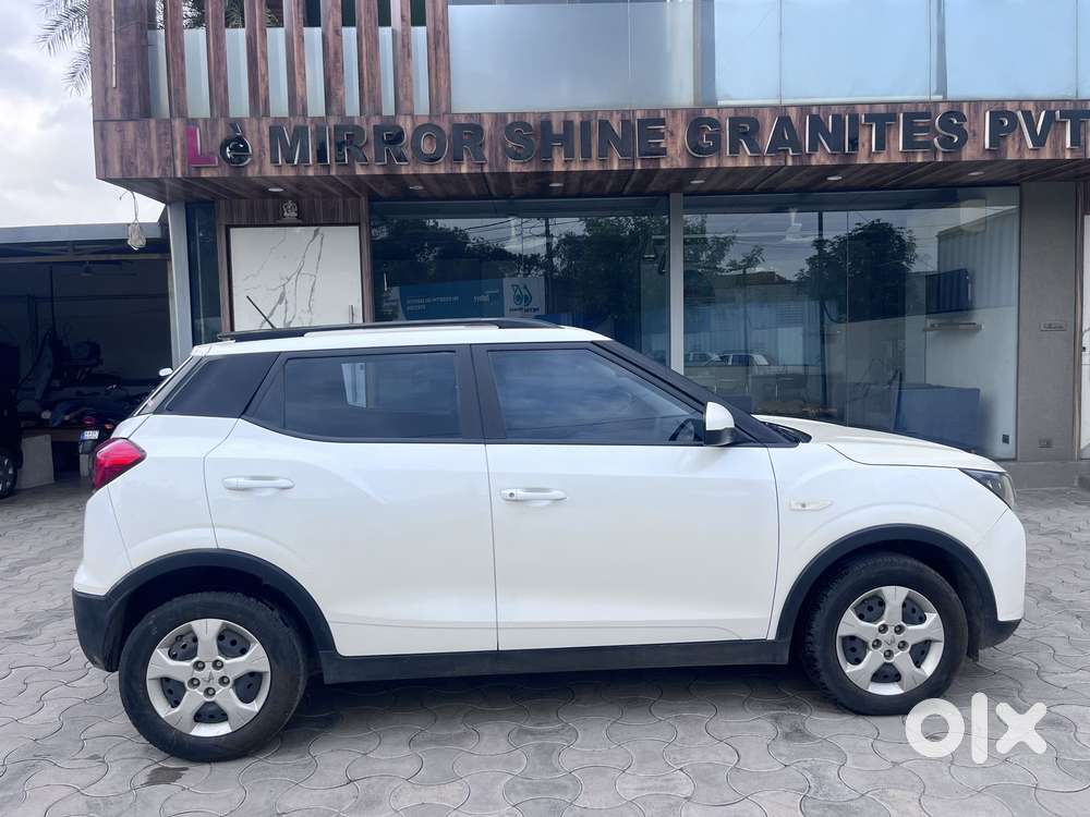 Mahindra Xuv300 1.2 W6 Amt Petrol, 2023, Petrol