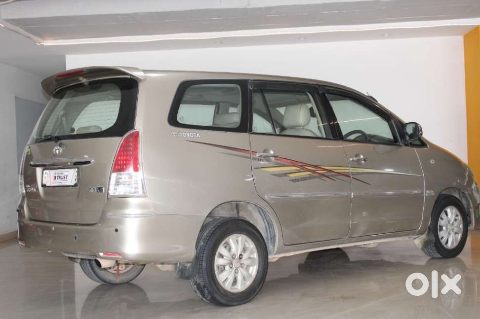 Toyota Innova 2.5 Vx 8 Str, 2011, Diesel