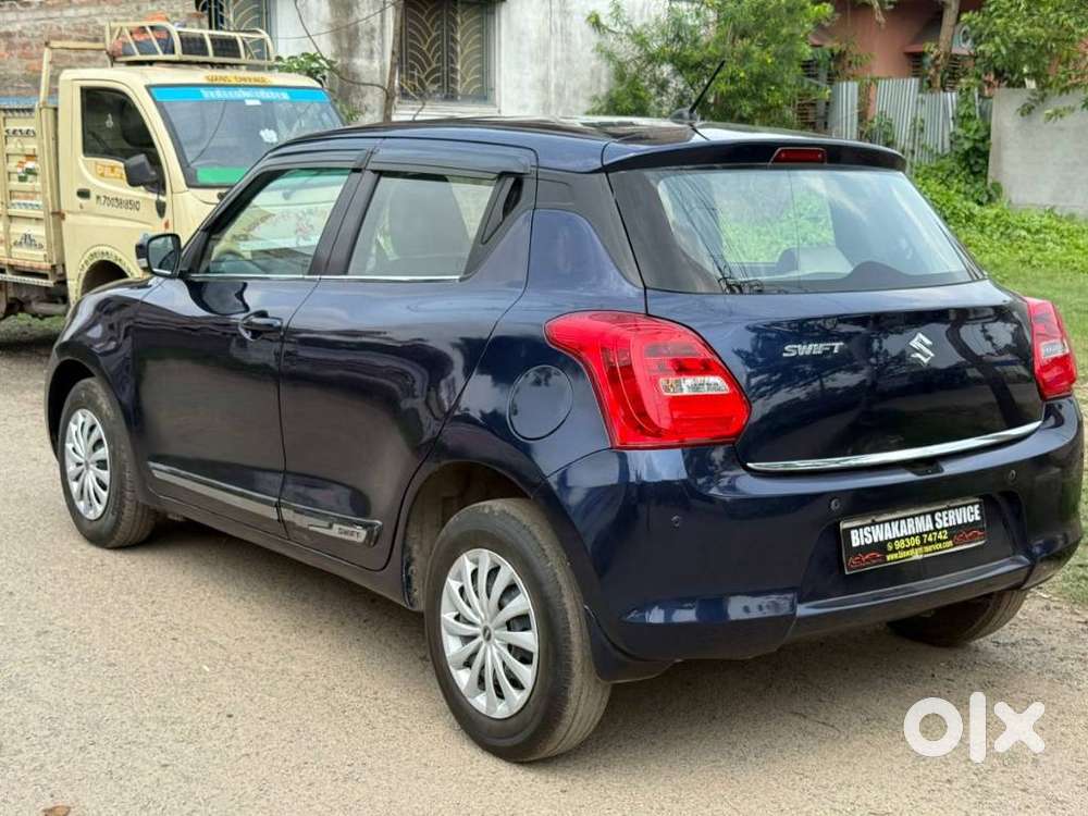 Maruti Suzuki Swift Vxi + Manual, 2018, Petrol