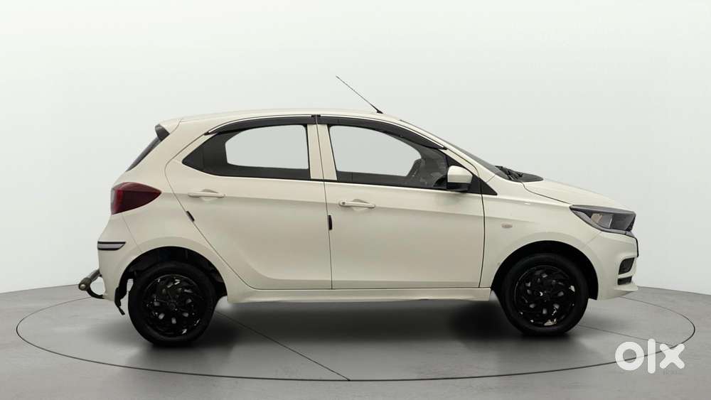 Tata Tiago 1.2 Revotron Xm, 2023, Cng & Hybrids