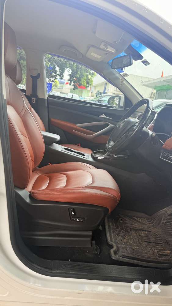 Mg Hector Plus Sharp Pro 1.5 Turbo Petrol Cvt 6 Str Dual Tone, 2020,..